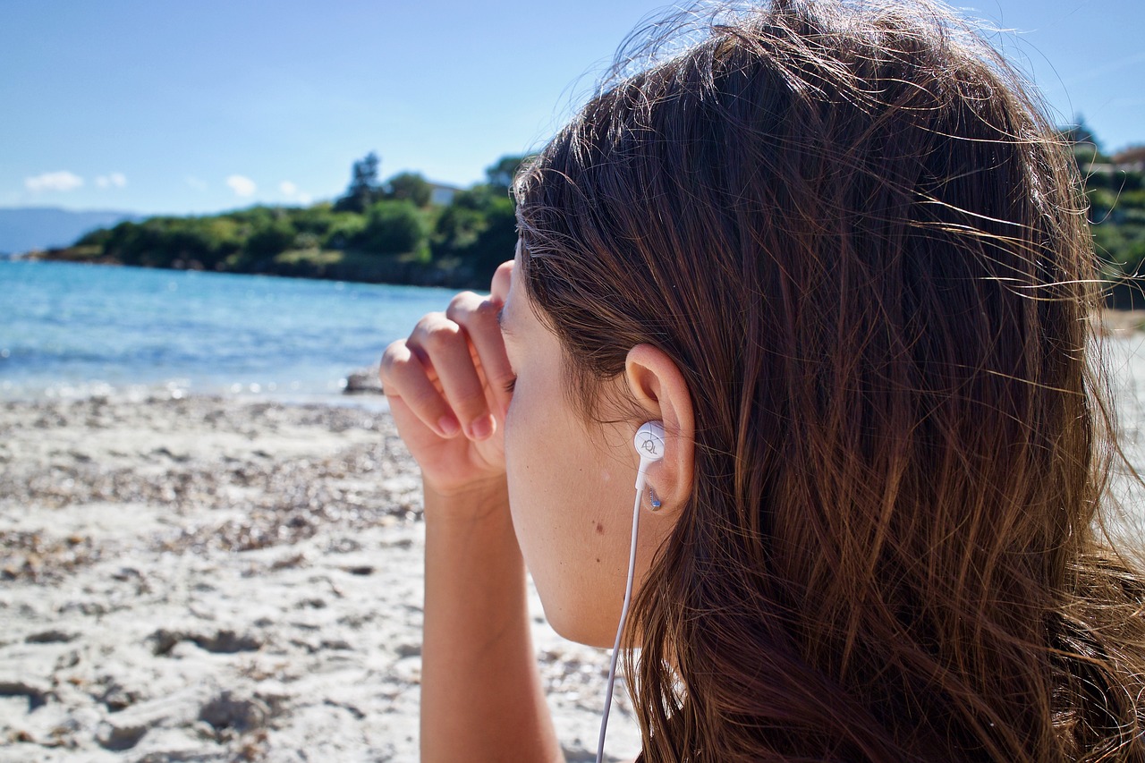 🌞🏖️ Pas de vacances pour les loisirs numériques ! 🎉📱